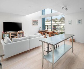 1944 State St, Unit 8 in San Diego, CA - Building Photo - Building Photo