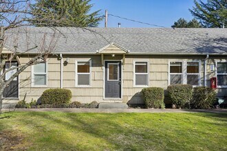 6615 SW Canyon Rd in Portland, OR - Building Photo - Building Photo