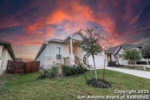 1516 SPECHTS in New Braunfels, TX - Building Photo - Building Photo