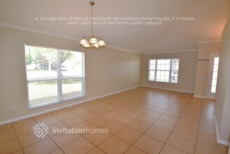 10544 Egret Haven Ln in Riverview, FL - Foto de edificio - Building Photo