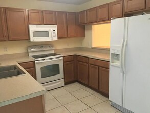 5466 Fieldstone Dr in Lakeland, FL - Building Photo - Building Photo