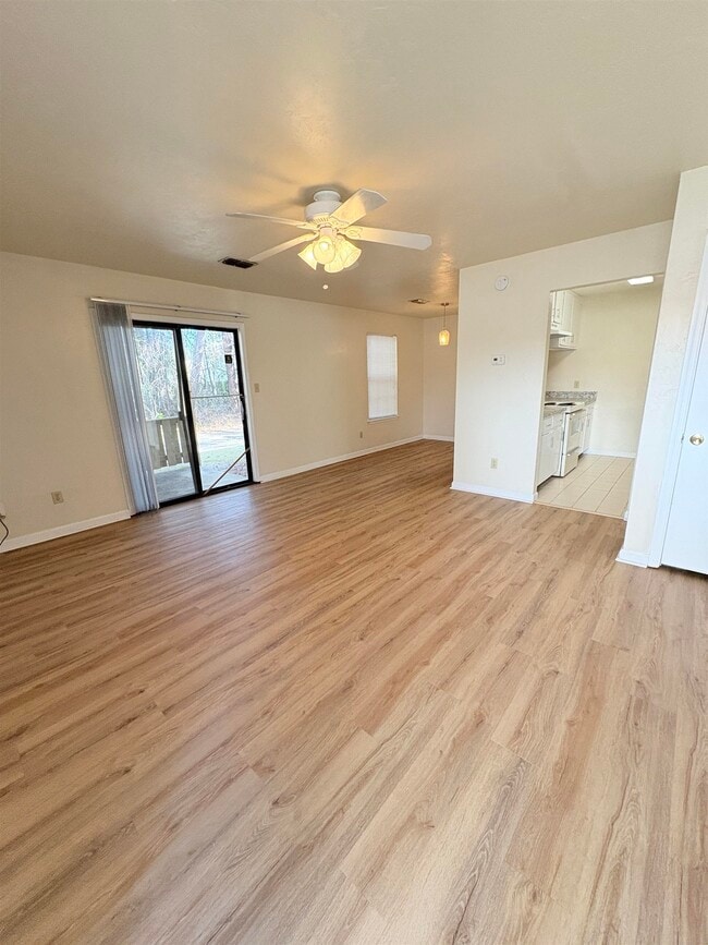 3687 Donovan Dr in Tallahassee, FL - Building Photo - Building Photo