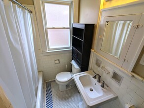 1428 Somerset Ave, Unit Lower Unit in Grosse Pointe Park, MI - Foto de edificio - Building Photo