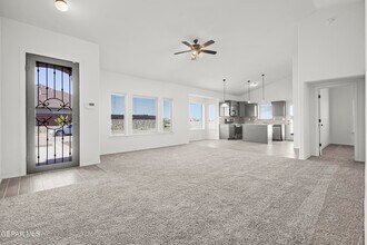 1041 Summer Lake St in Horizon City, TX - Building Photo - Building Photo