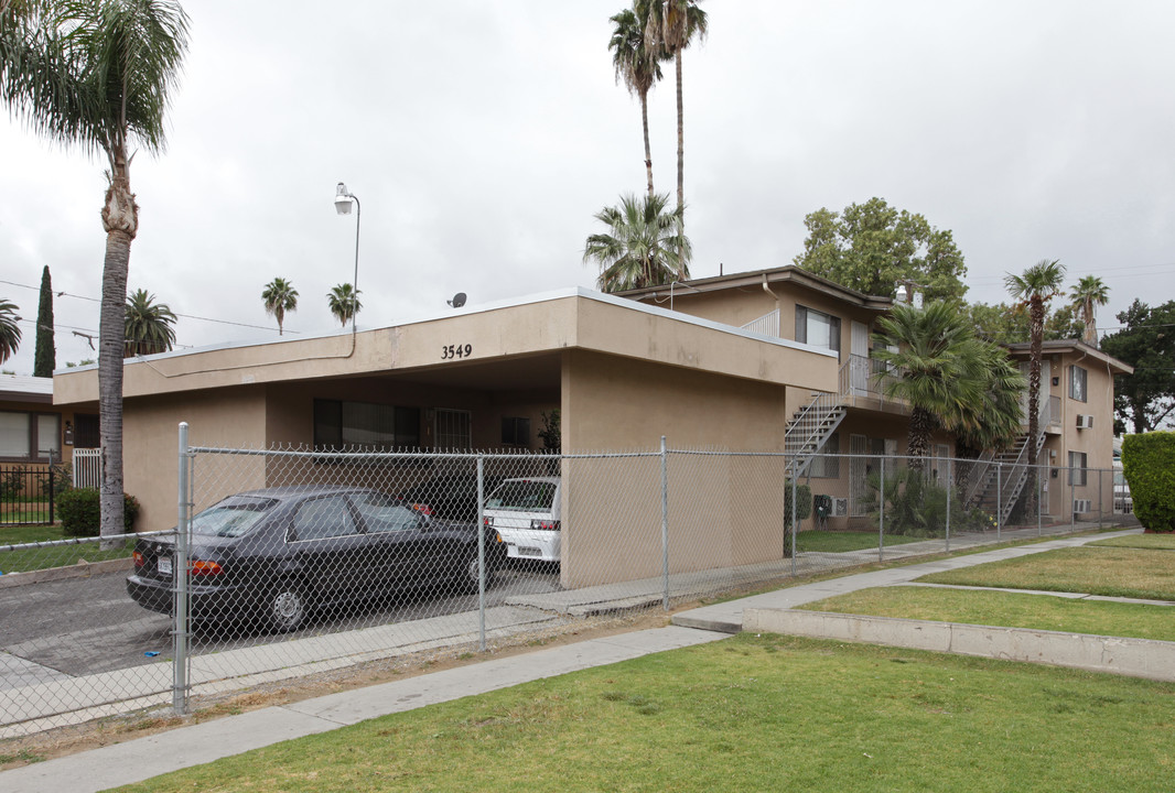 3549 Dwight Ave in Riverside, CA - Building Photo