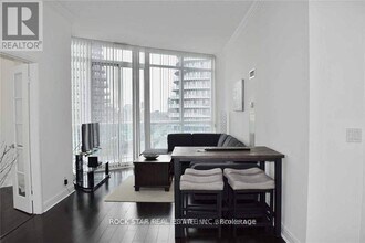 80 Absolute Ave in Mississauga, ON - Building Photo - Building Photo