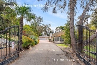 7722 Rancho Santa Fe View Ct in Rancho Santa Fe, CA - Building Photo - Building Photo