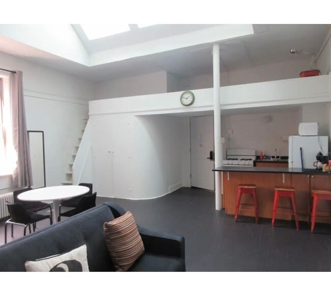 245 W North Ave, Unit 211