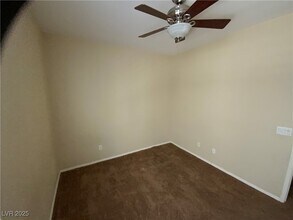 758 Rise Canyon Dr in Henderson, NV - Building Photo - Building Photo