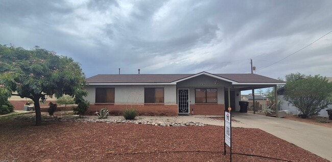 804 1/2 Azelia St in Alamogordo, NM - Building Photo - Building Photo