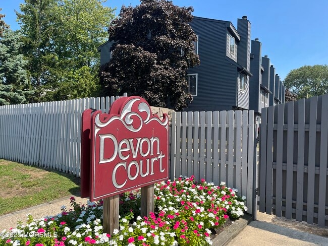 property at 13 Devon Ct