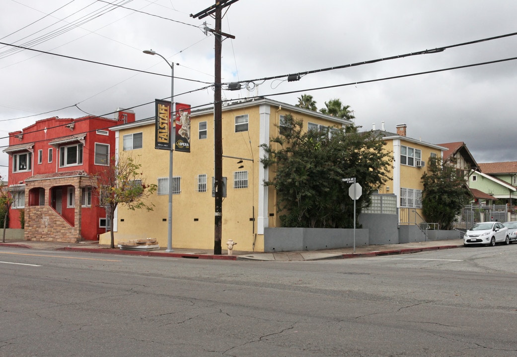 1901 N Van Ness Ave in Los Angeles, CA - Building Photo