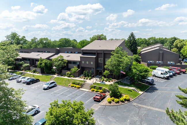 Harodsburg Square in Lexington, KY - Foto de edificio - Building Photo