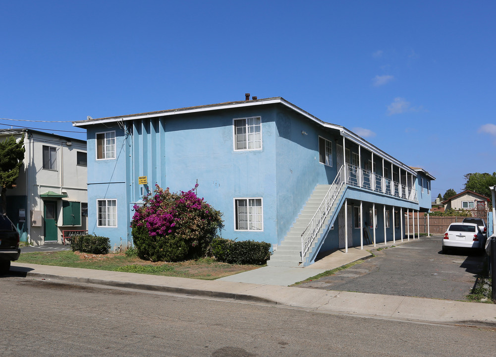 173 Glover Ave in Chula Vista, CA - Foto de edificio