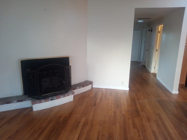 682 Taylor St in Monterey, CA - Foto de edificio - Building Photo