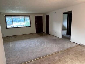 7402 NE 133rd Ave-Unit -# A in Vancouver, WA - Building Photo - Building Photo