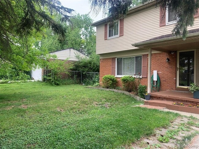 3955 Helen Ave in Ypsilanti, MI - Building Photo - Building Photo