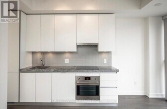 625-629 King St W in Toronto, ON - Building Photo - Building Photo