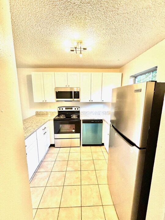 99 S 3rd St in Pensacola, FL - Building Photo