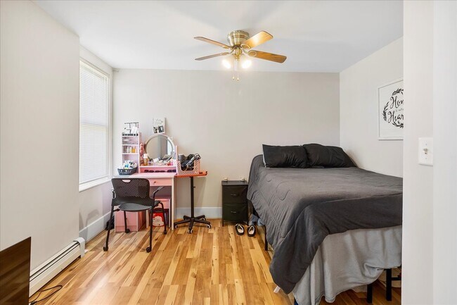 39 Hudson St, Unit Karla Dubrule in South Glens Falls, NY - Foto de edificio - Building Photo