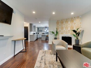 23109 Mariano St in Los Angeles, CA - Building Photo - Building Photo