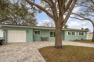 407 Sandpiper Dr in Satellite Beach, FL - Building Photo - Building Photo