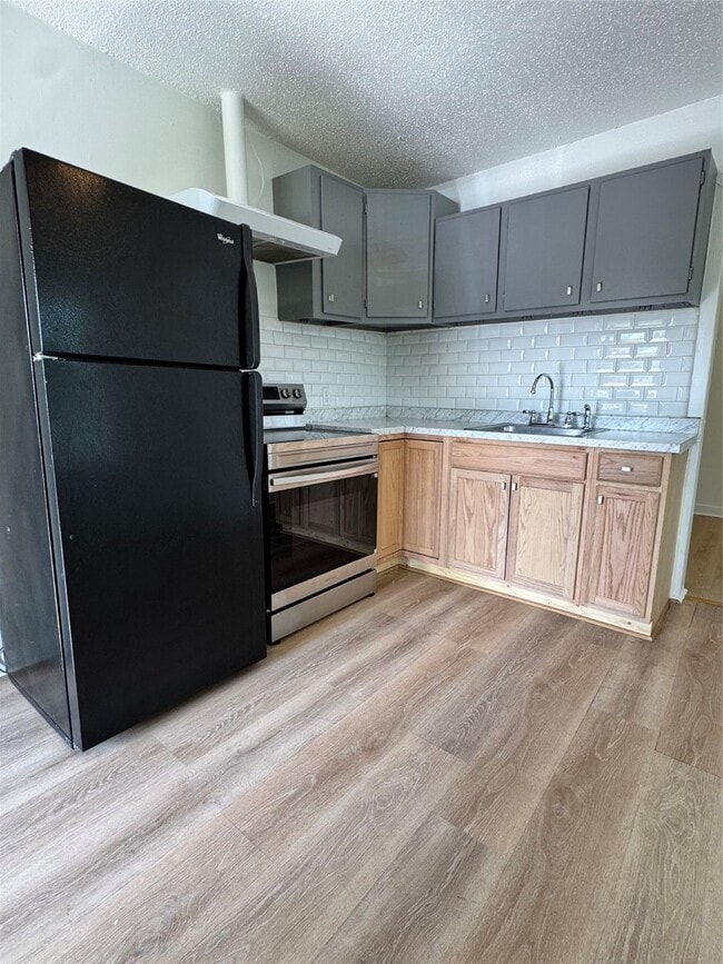 property at 521 Rosamond St