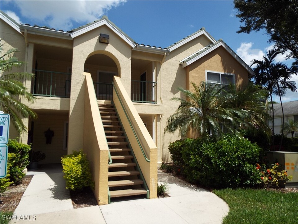 12750 Equestrian Cir in Ft. Myers, FL - Building Photo