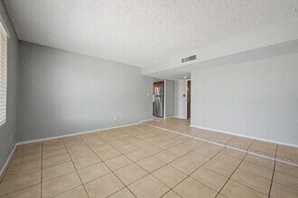 12446 N 36th Dr in Phoenix, AZ - Building Photo - Building Photo