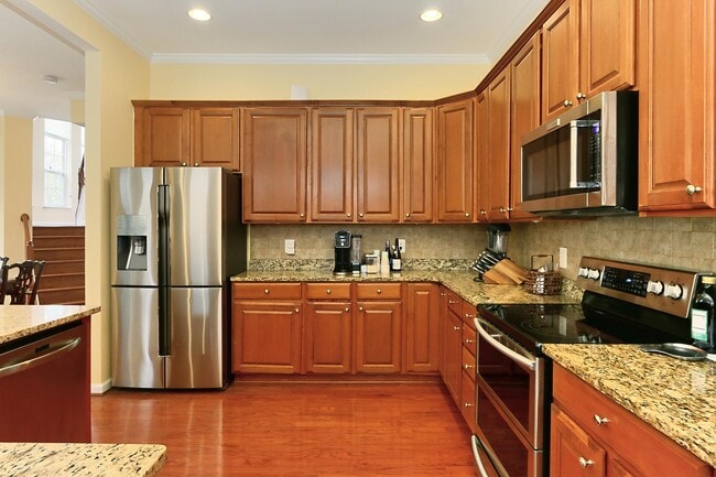 property at 4715 Manor Dr