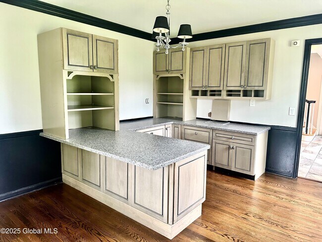 7 Fenway Ct in Albany, NY - Building Photo - Building Photo