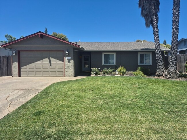 9213 Castlemont Cir in Orangevale, CA - Building Photo - Building Photo