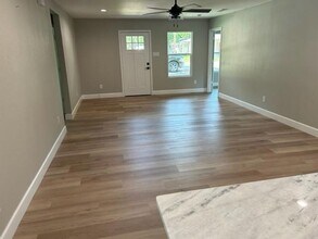 419 Miller St in Bowie, TX - Building Photo - Building Photo