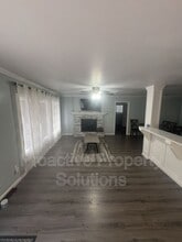 5228 Hummingbird Dr in Pocono Summit, PA - Building Photo - Building Photo