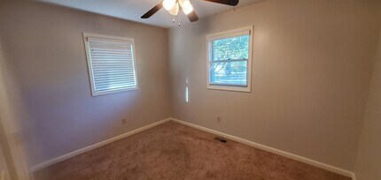5044 N Salina St in Wichita, KS - Building Photo - Building Photo