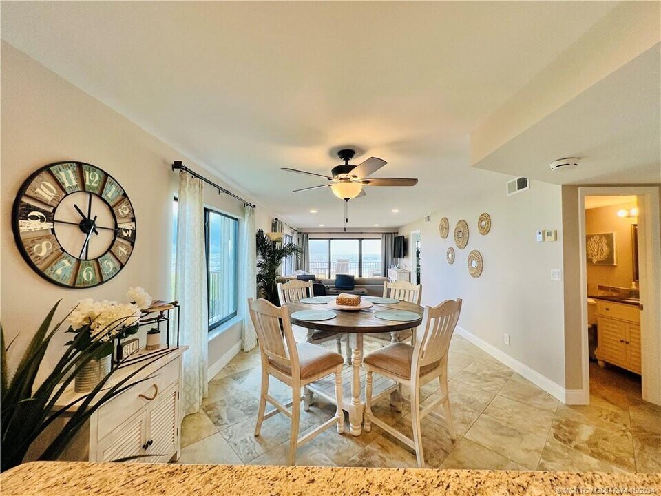 10310 S Ocean Dr in Jensen Beach, FL - Building Photo