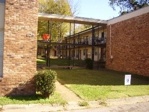 Berclair Cabanas in Memphis, TN - Foto de edificio - Building Photo