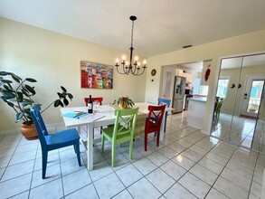 802 Ocean Ave in New Smyrna Beach, FL - Building Photo - Building Photo
