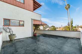 1280 West Blvd in Los Angeles, CA - Building Photo - Building Photo