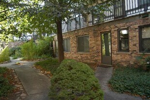 1255 W Belden Ave in Chicago, IL - Building Photo