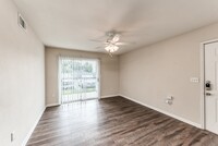 College View Apartments in La Porte, TX - Building Photo - Building Photo