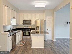 25415 Morse Dr in Chantilly, VA - Building Photo - Building Photo