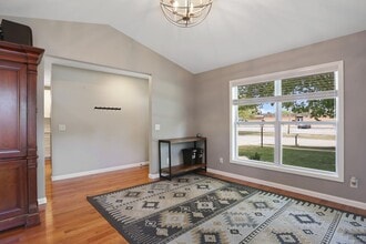 2004 Scottsdale Dr in Champaign, IL - Building Photo - Building Photo