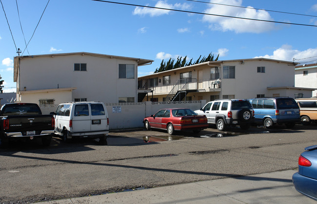 708-712 N G St in Lompoc, CA - Foto de edificio - Building Photo