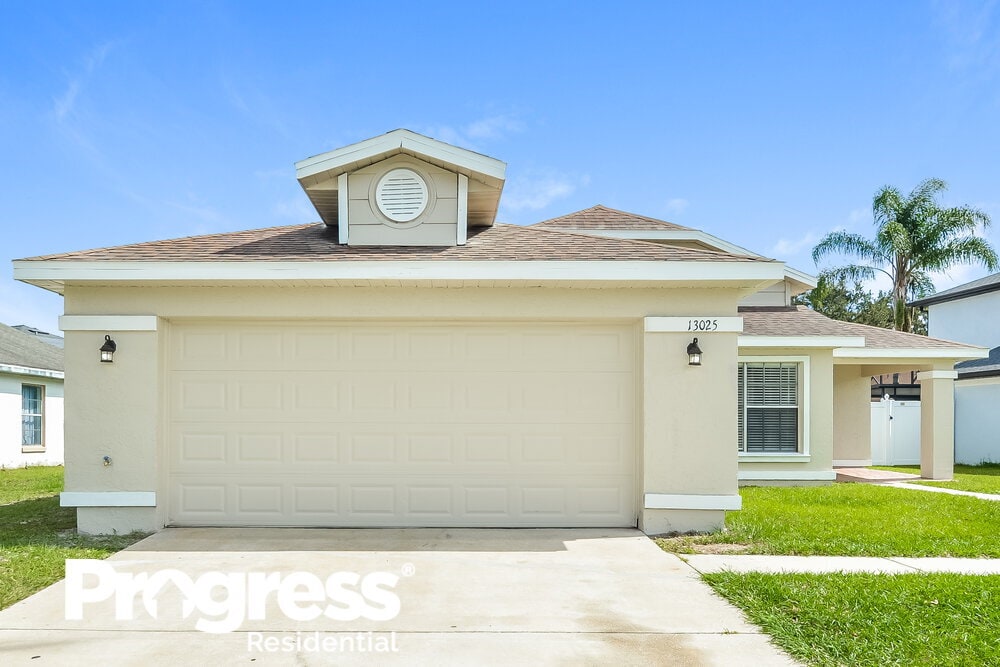 13025 Phoenix Woods Ln in Orlando, FL - Building Photo