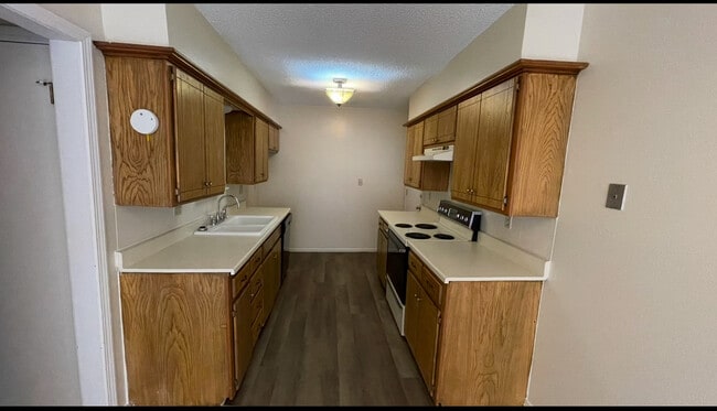 931 SW 97th St, Unit 931 in Oklahoma City, OK - Building Photo - Building Photo