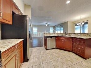 471 Westchester Hills Ln in Valrico, FL - Building Photo - Building Photo