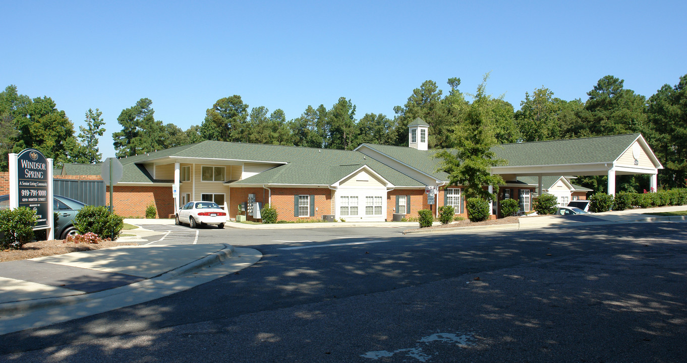 Windsor Spring Apartments in Raleigh, NC - Building Photo