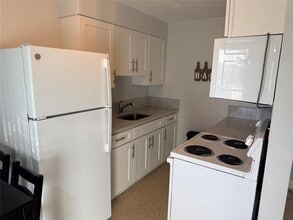 2431 NE 18th St in Pompano Beach, FL - Building Photo - Building Photo