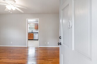 5506 Bon Air Cir in Nashville, TN - Building Photo - Building Photo